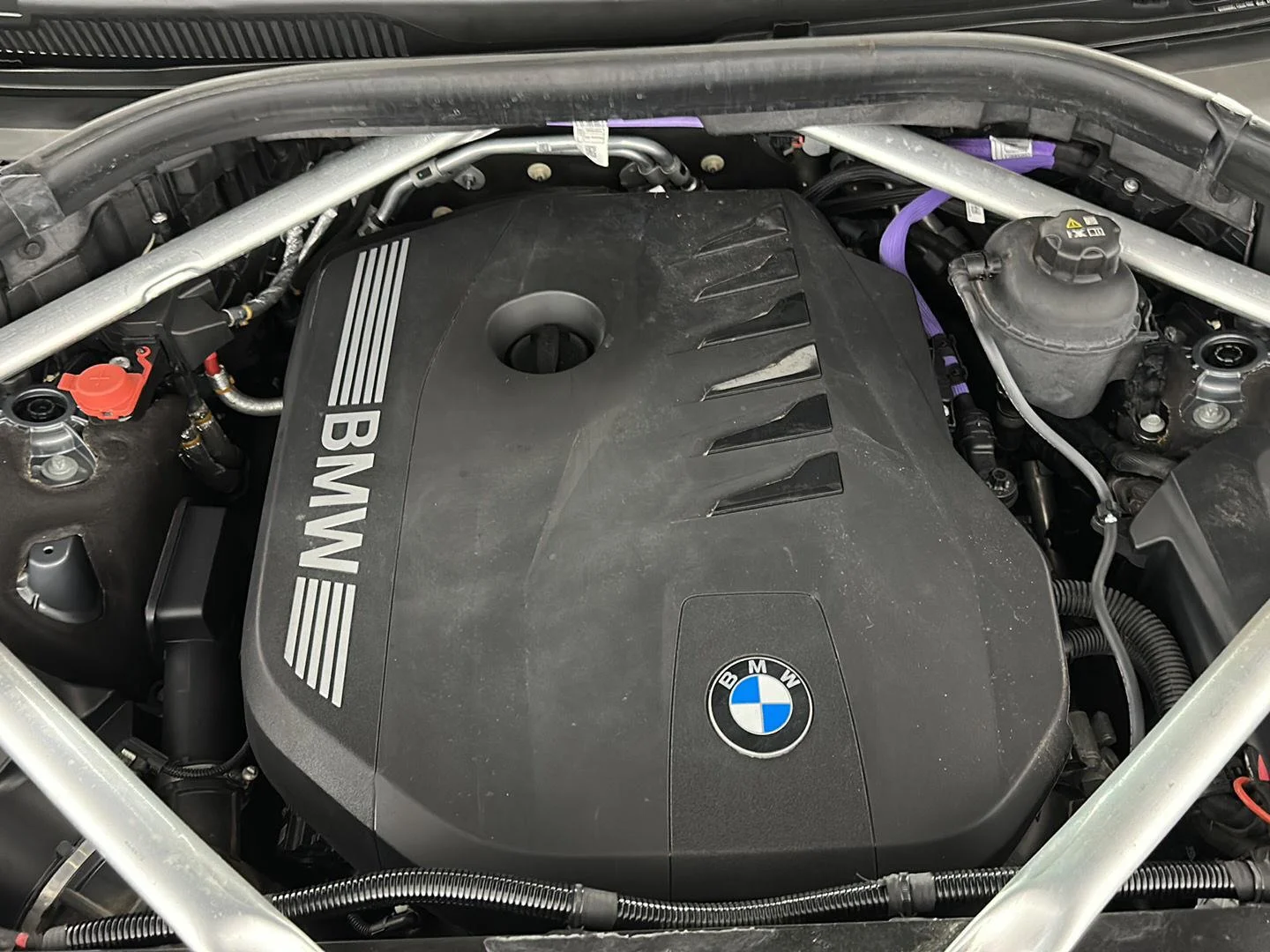 Used 2024 Skyscraper Grey Metallic BMW xDrive40i image 33