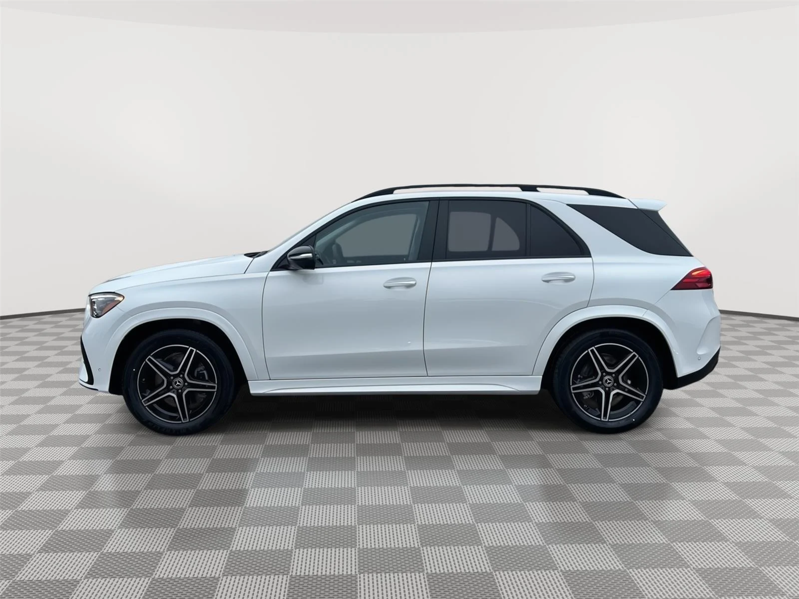 New 2026 Polar White Mercedes-Benz GLE 350 image 6
