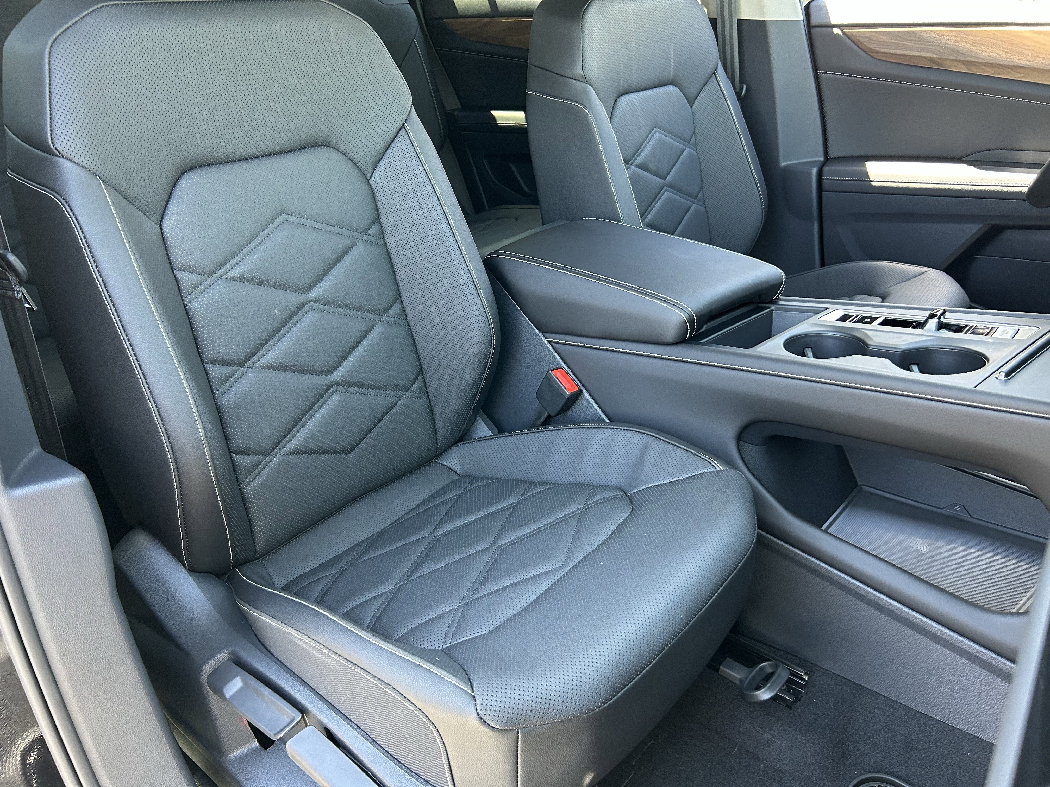 New 2026 Deep Black Pearl Volkswagen 2.0T SE image 6