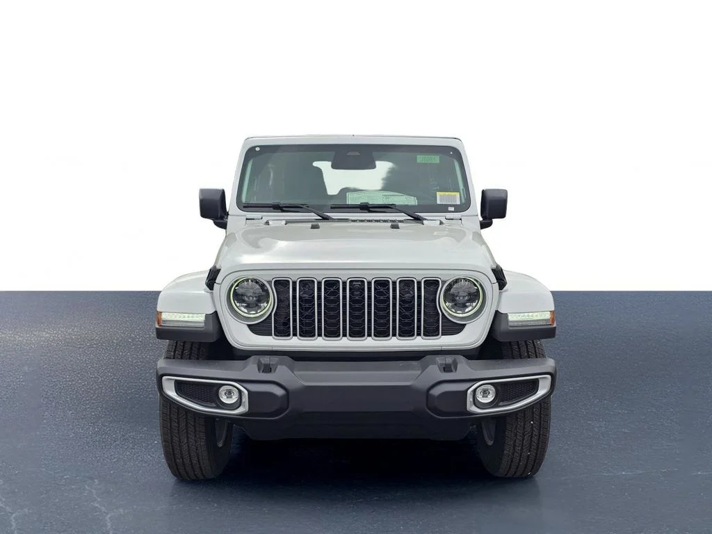 New 2026 Bright White Clear-Coat Exterior Paint Jeep Sahara image 2