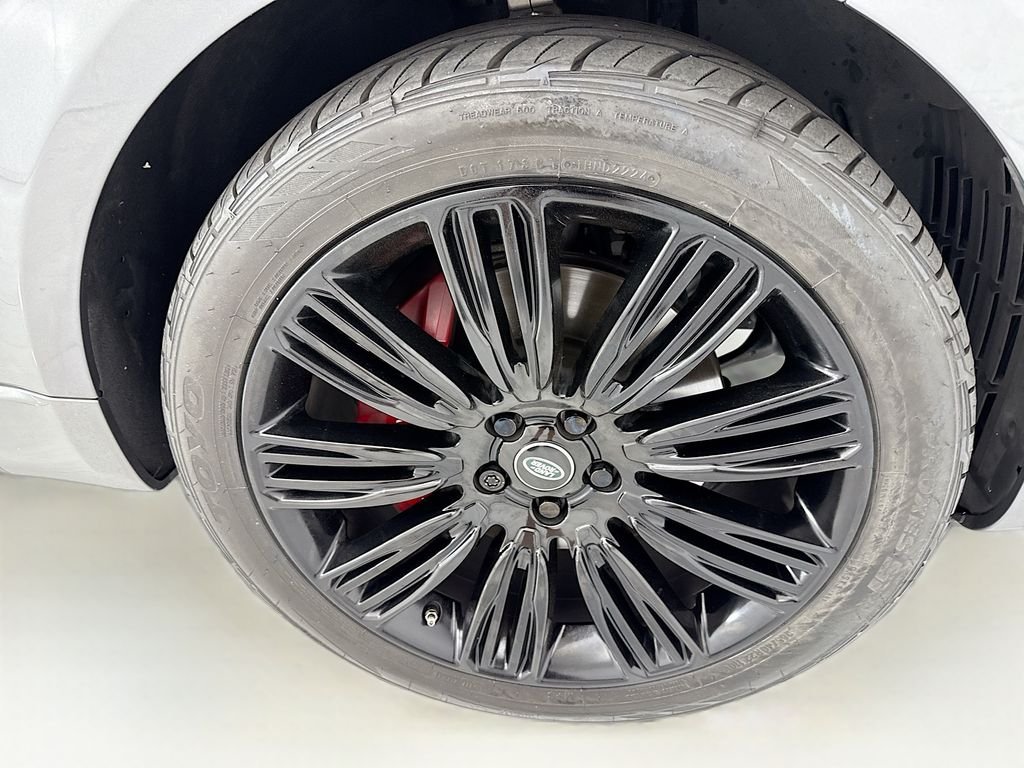 Used 2018 Carpathian Gray Premium Metallic Land Rover Supercharged image 30