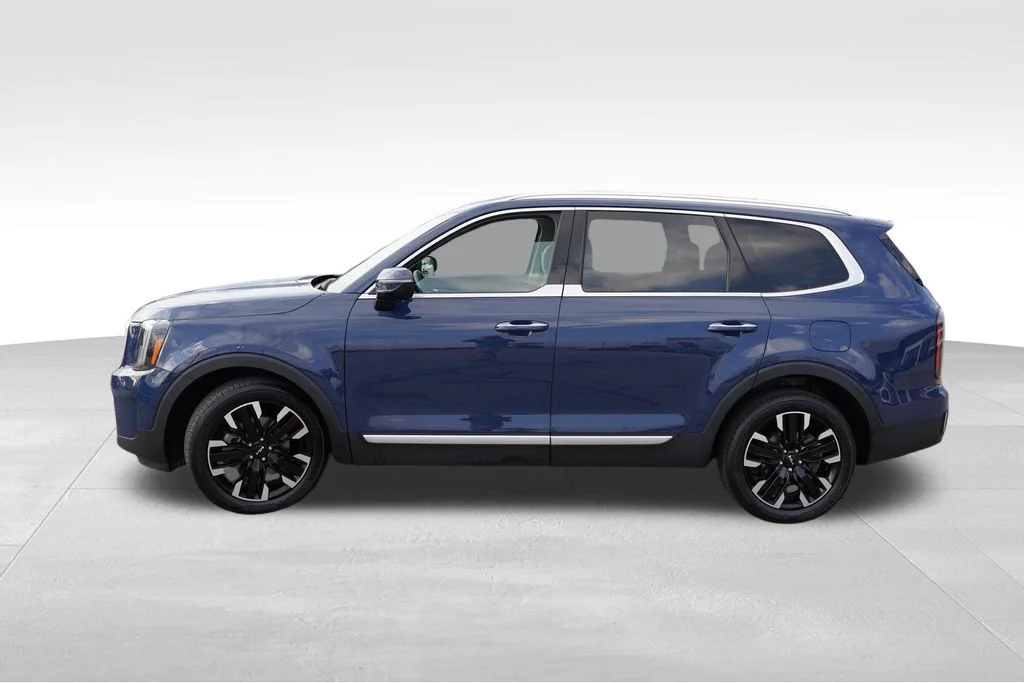 Certified Used 2024 Midnight Lake Blue Kia SX image 9