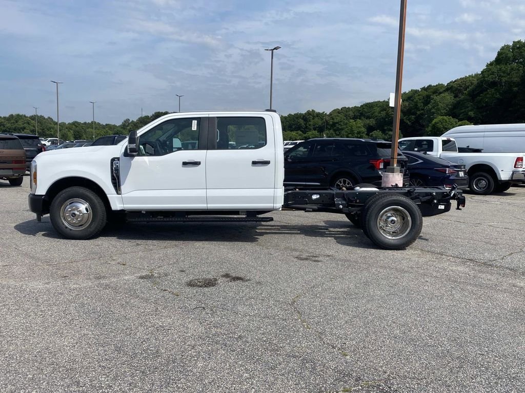 New 2026 White Ford XL image 5