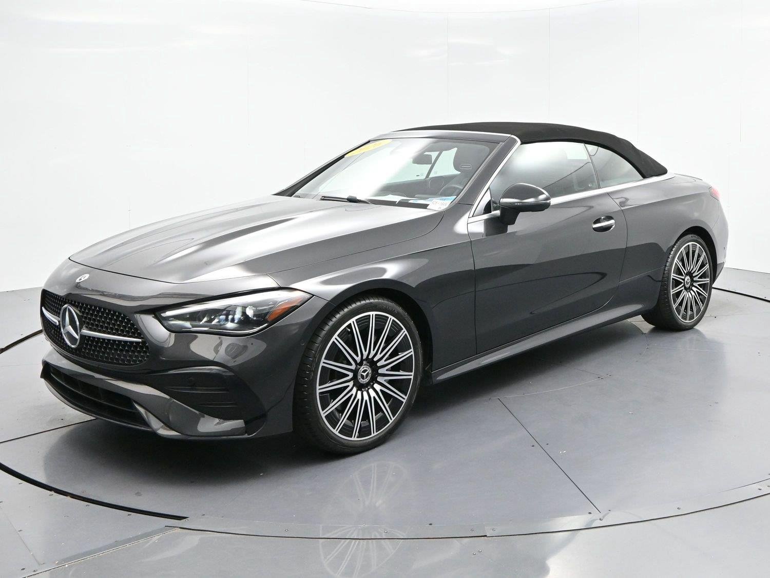 Used 2026 Graphite Gray Metallic Mercedes-Benz CLE 300 image 3