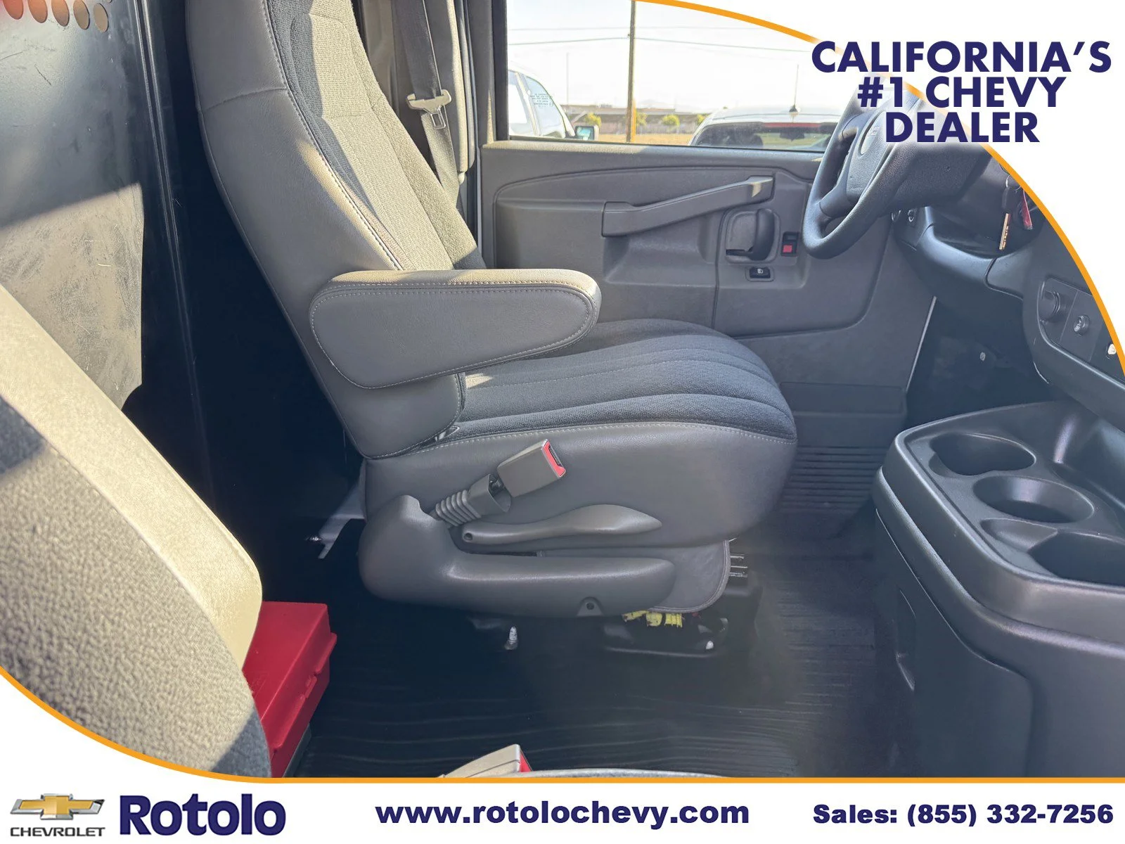 Used 2025 Summit White GMC 2500 RWD 135 image 8