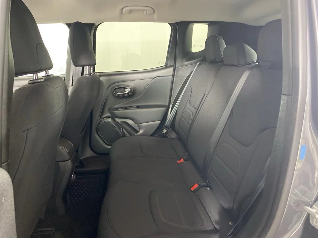Used 2022 Gray Jeep Latitude image 23