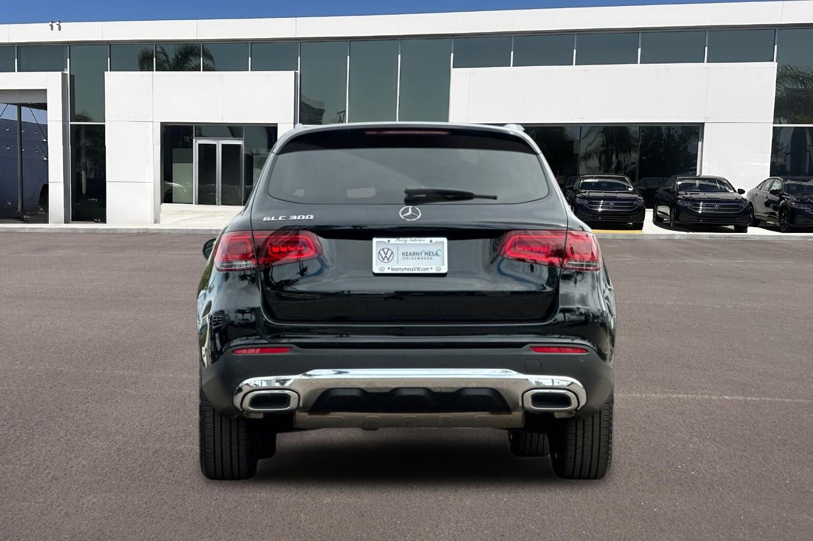 Used 2022 Black Mercedes-Benz GLC 300 image 4
