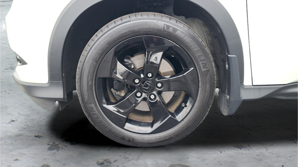 Used 2017 White Honda EX image 28