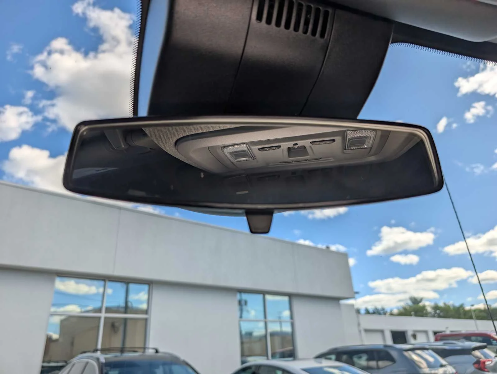 New 2026 Sterling Metallic GMC Elevation image 29