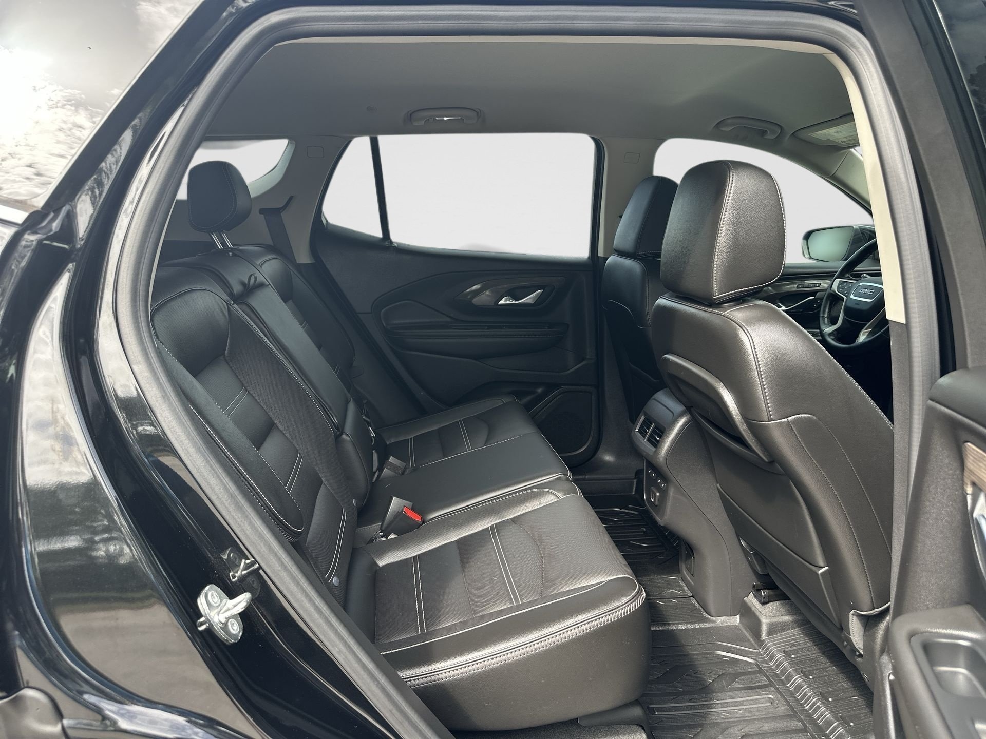 2024 GMC Terrain Denali - Photo 27