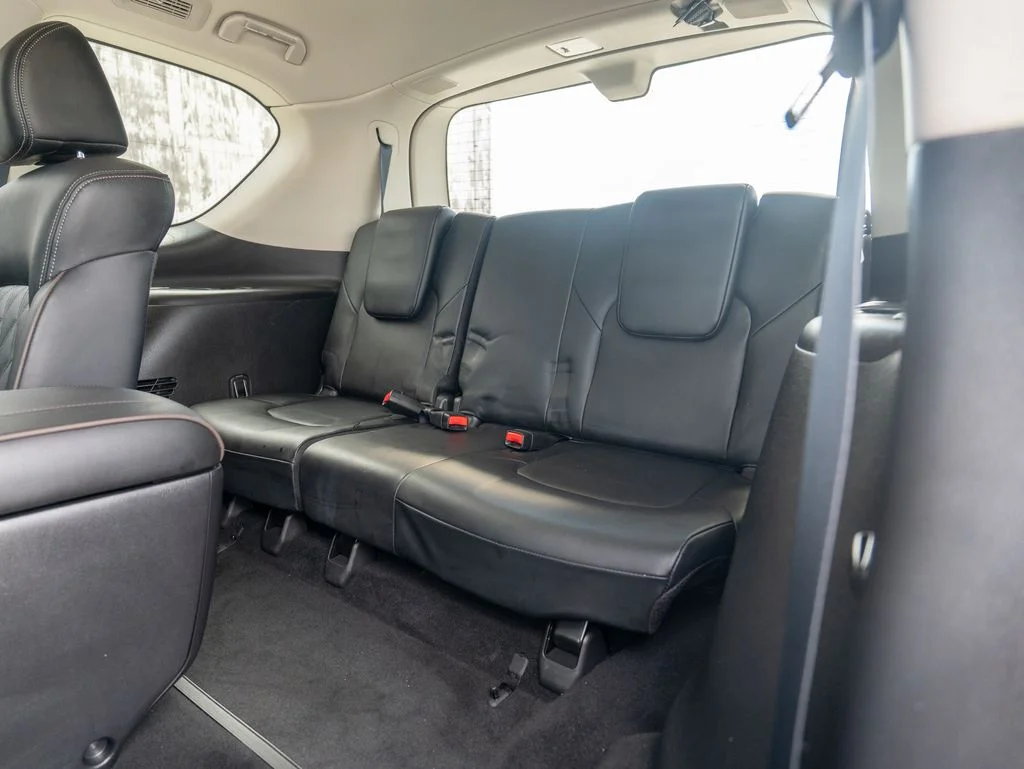Used 2024 White Nissan Platinum image 36