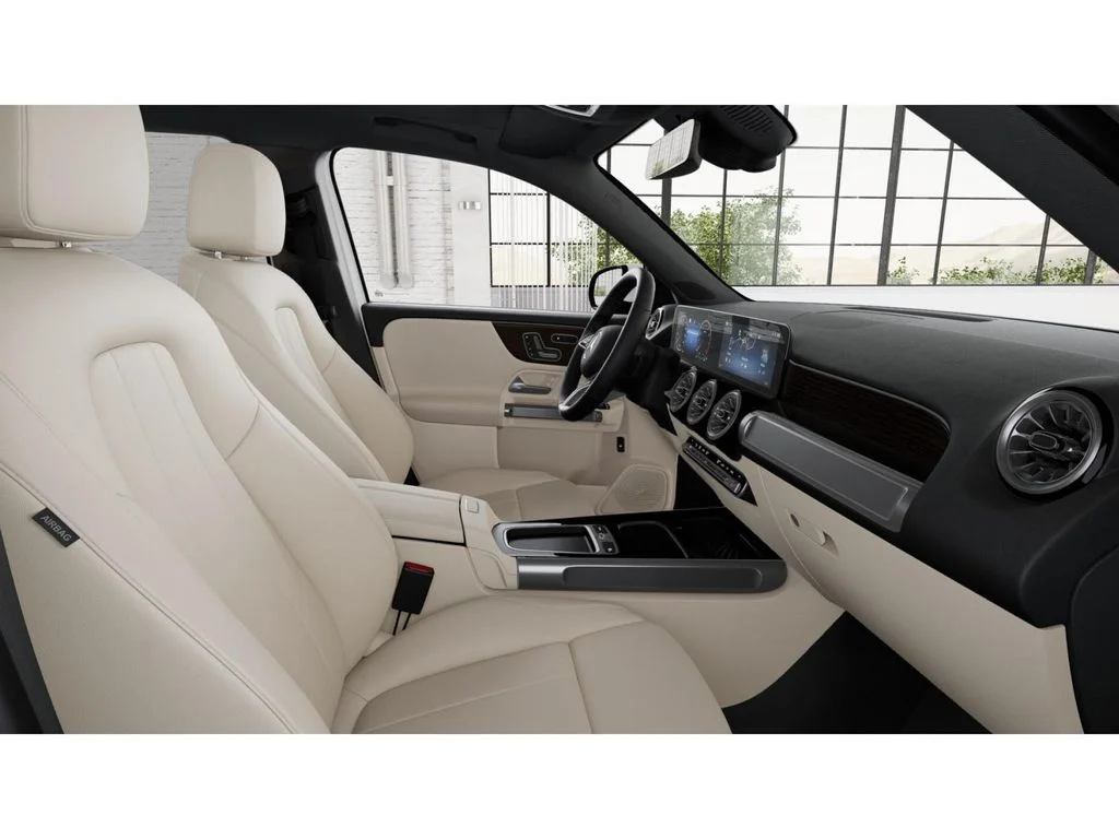 New 2026 White Mercedes-Benz GLB 250 image 4