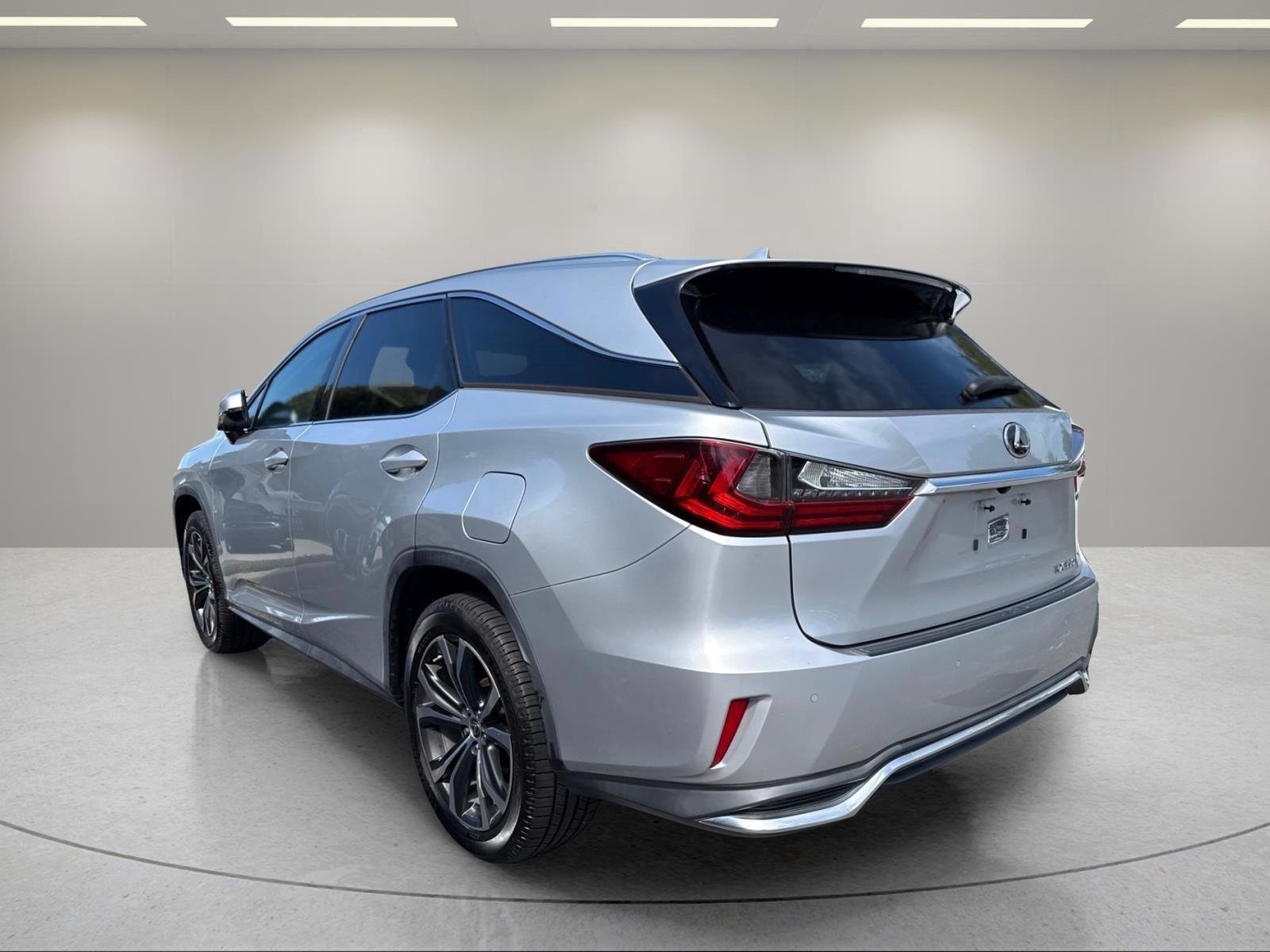 Used 2019 Silver Lining Metallic Lexus RX 350L Premium image 7