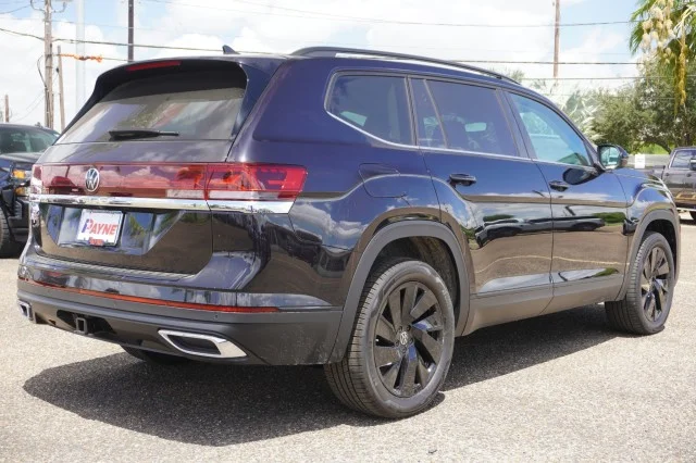 New 2026 Deep Black Pearl Volkswagen 2.0T SE W/TECHNOLOGY image 7