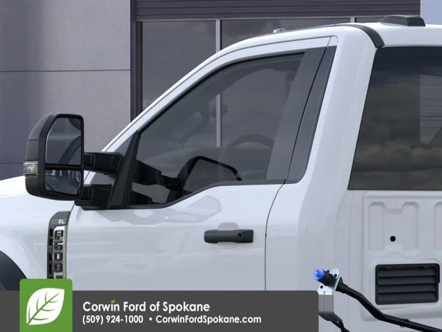 2025 Ford F-600 Super Duty Chassis Cab XL - Photo 20