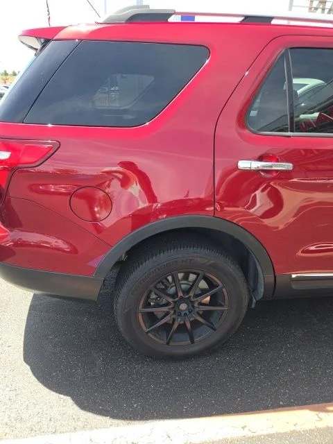 Used 2015 Red Ford Limited image 9