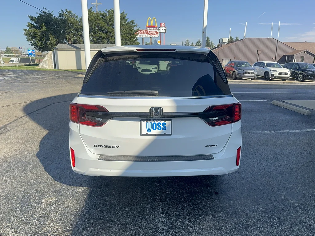2027 Honda Odyssey Sport-L, photo 6 of 12