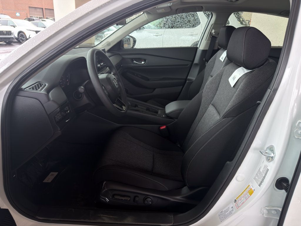 New 2026 Platinum White Pearl Honda SE image 17