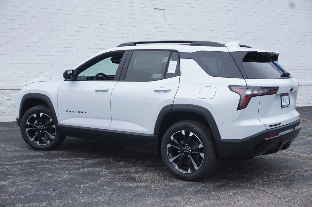 New 2026 Polar White Tricoat Chevrolet RS image 8