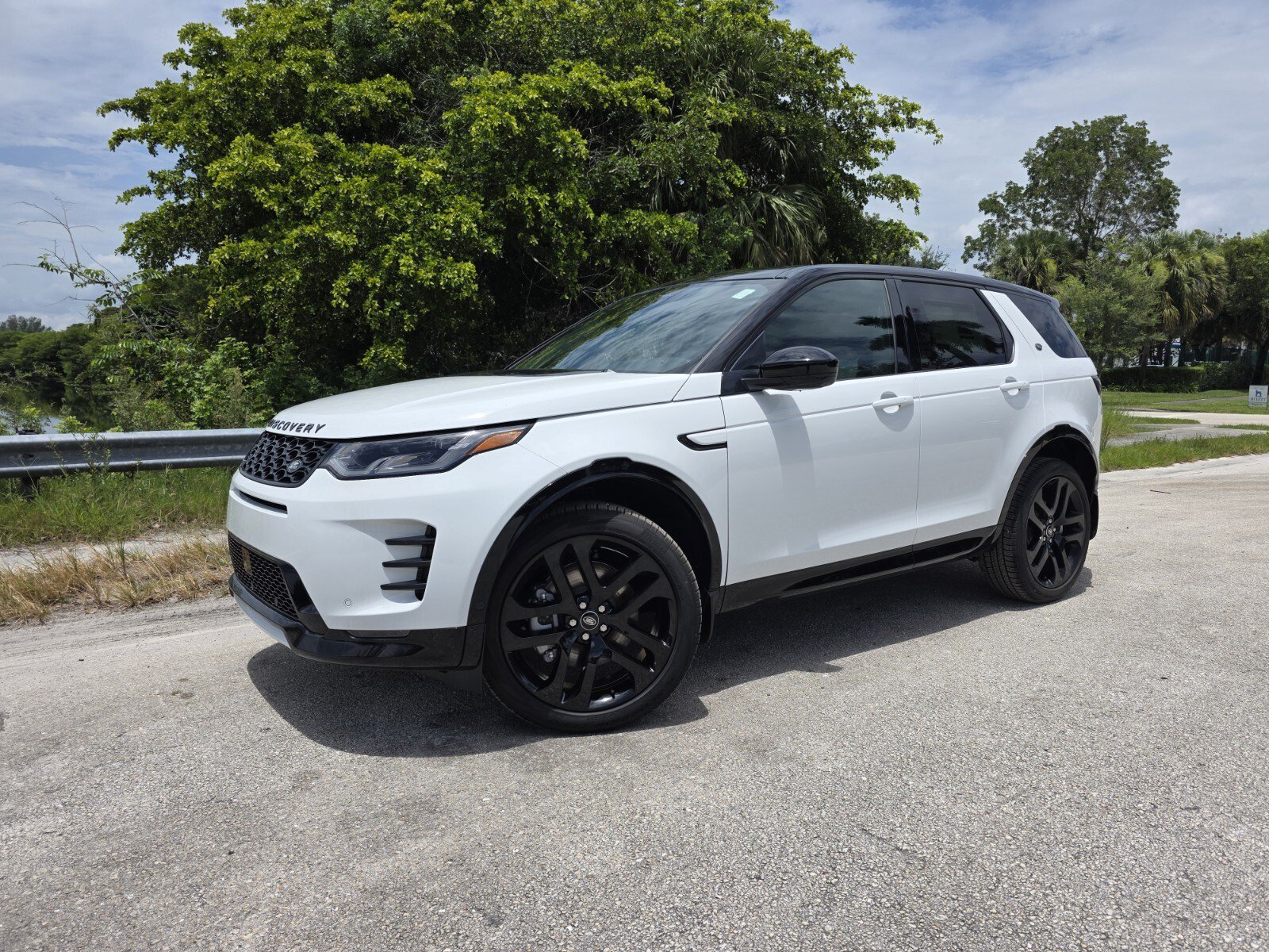 2026 Land Rover Discovery Sport
