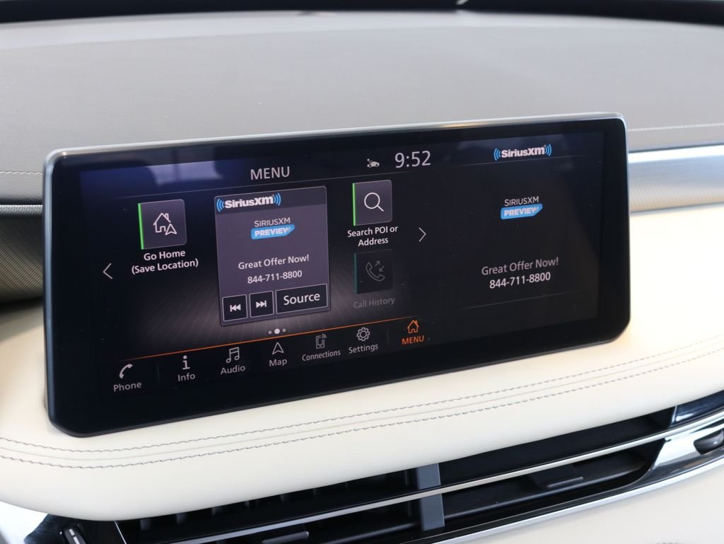 Used 2023 White INFINITI LUXE image 12