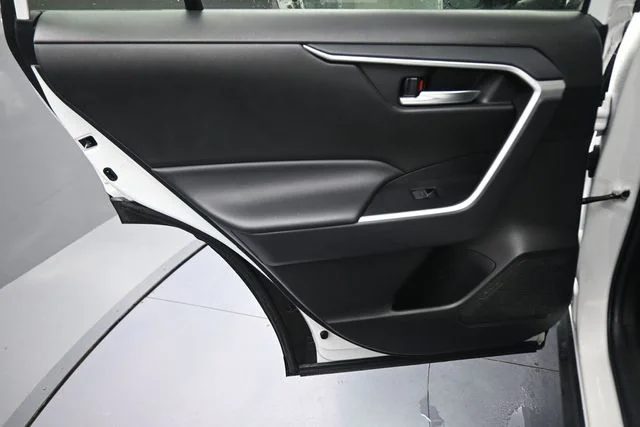 Used 2024 White Toyota XLE image 18