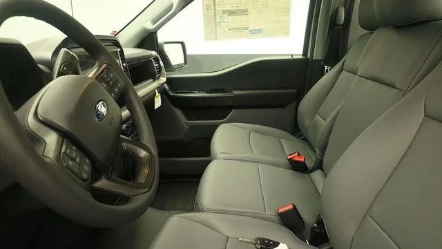 New 2026 Oxford White Ford XL image 18