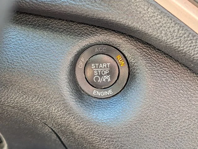Used 2016 Gray Jeep Limited image 29