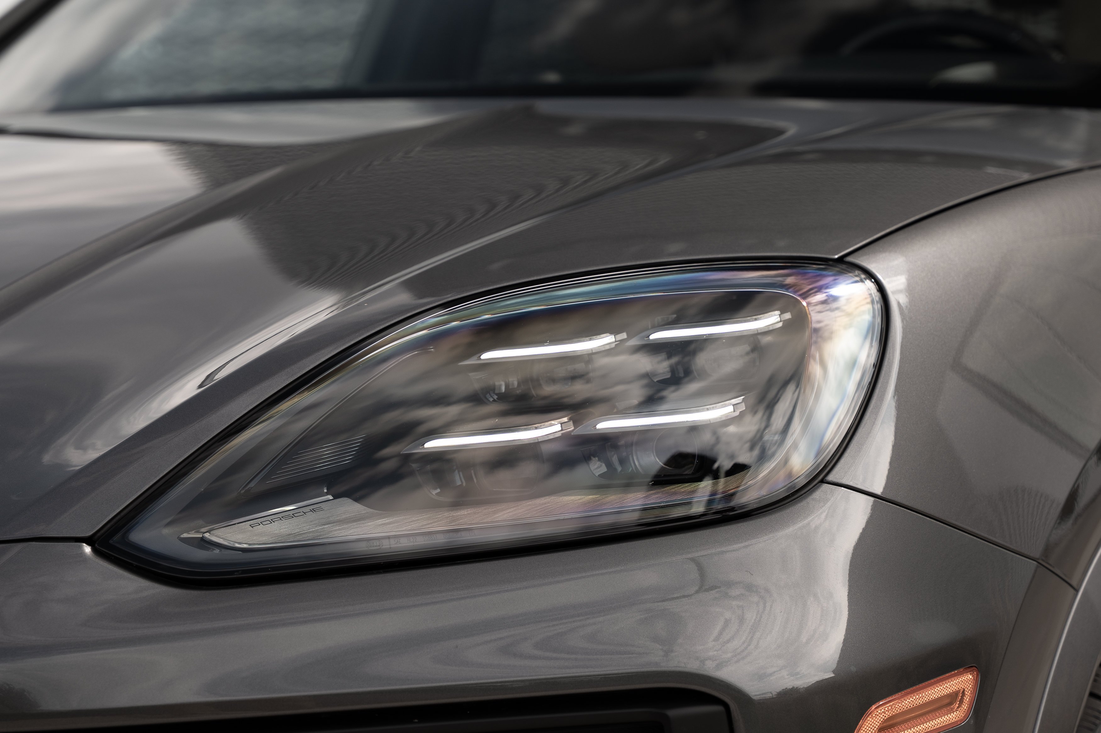Used 2025 Arctic Gray Porsche Base image 38