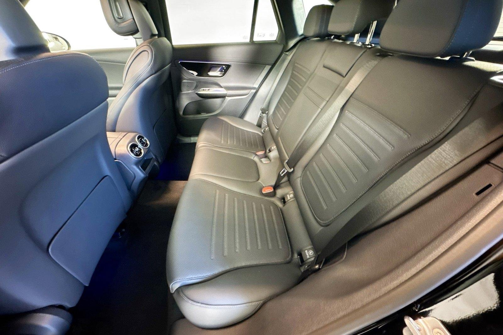 New 2026 Black Mercedes-Benz GLC 300 image 22