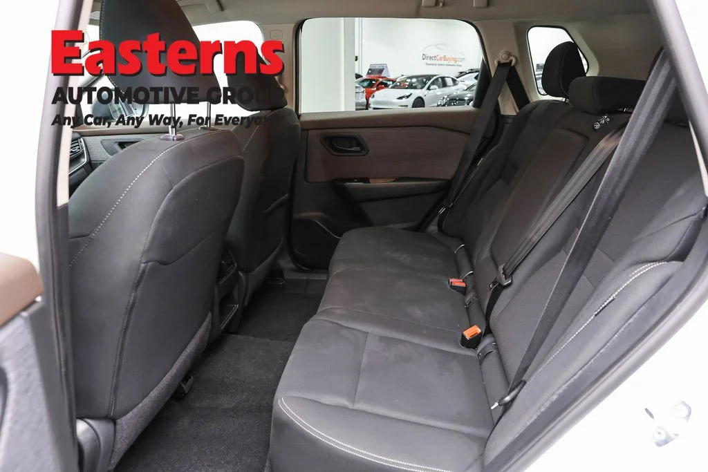 Used 2023 White Nissan S image 22