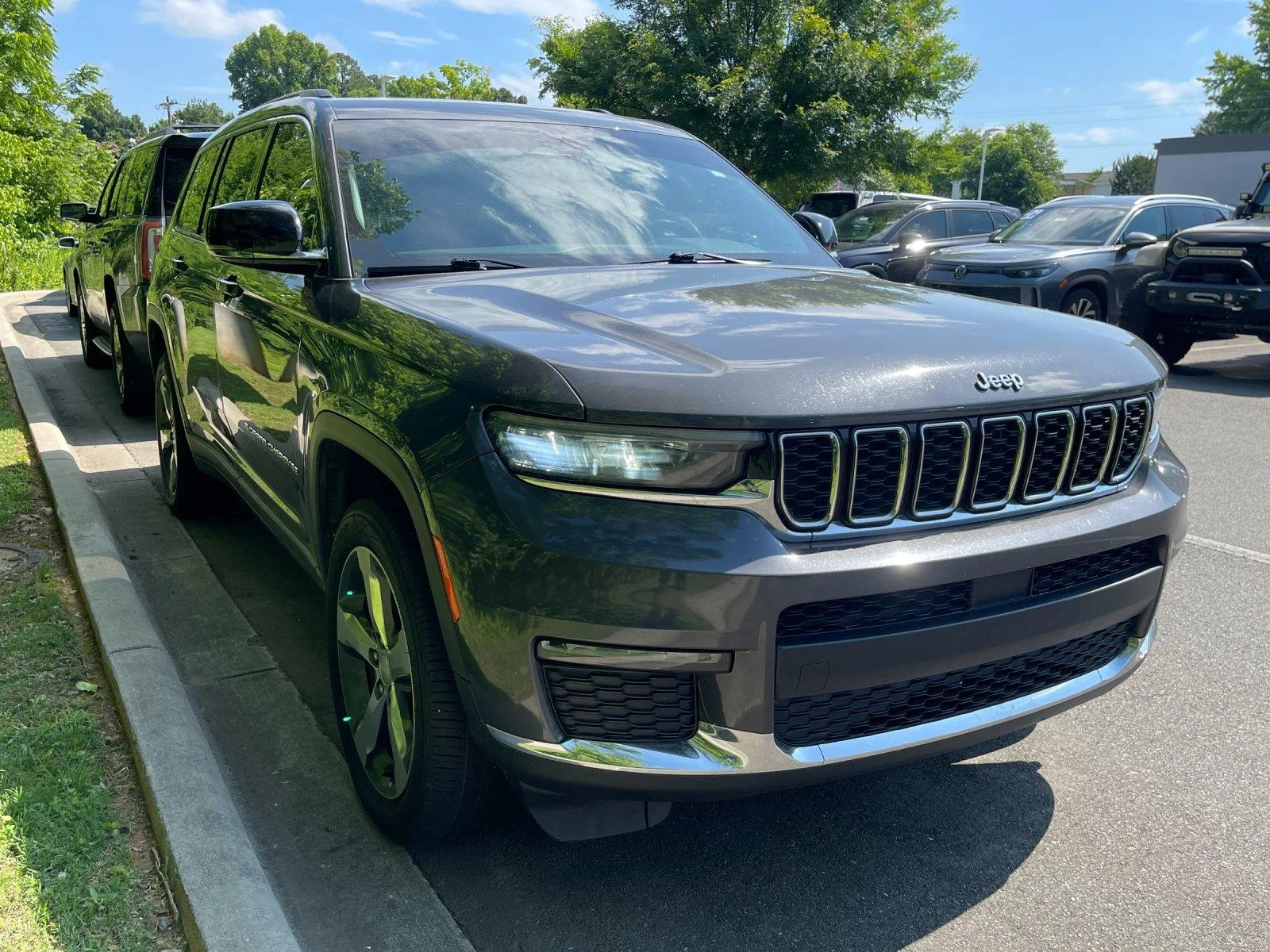 Used 2021 Baltic Gray Metallic Clearcoat Jeep Limited image 7