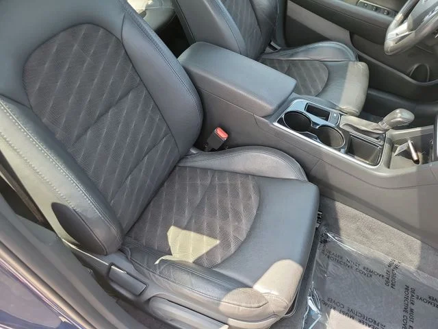 Used 2018 Blue Hyundai Sport image 28