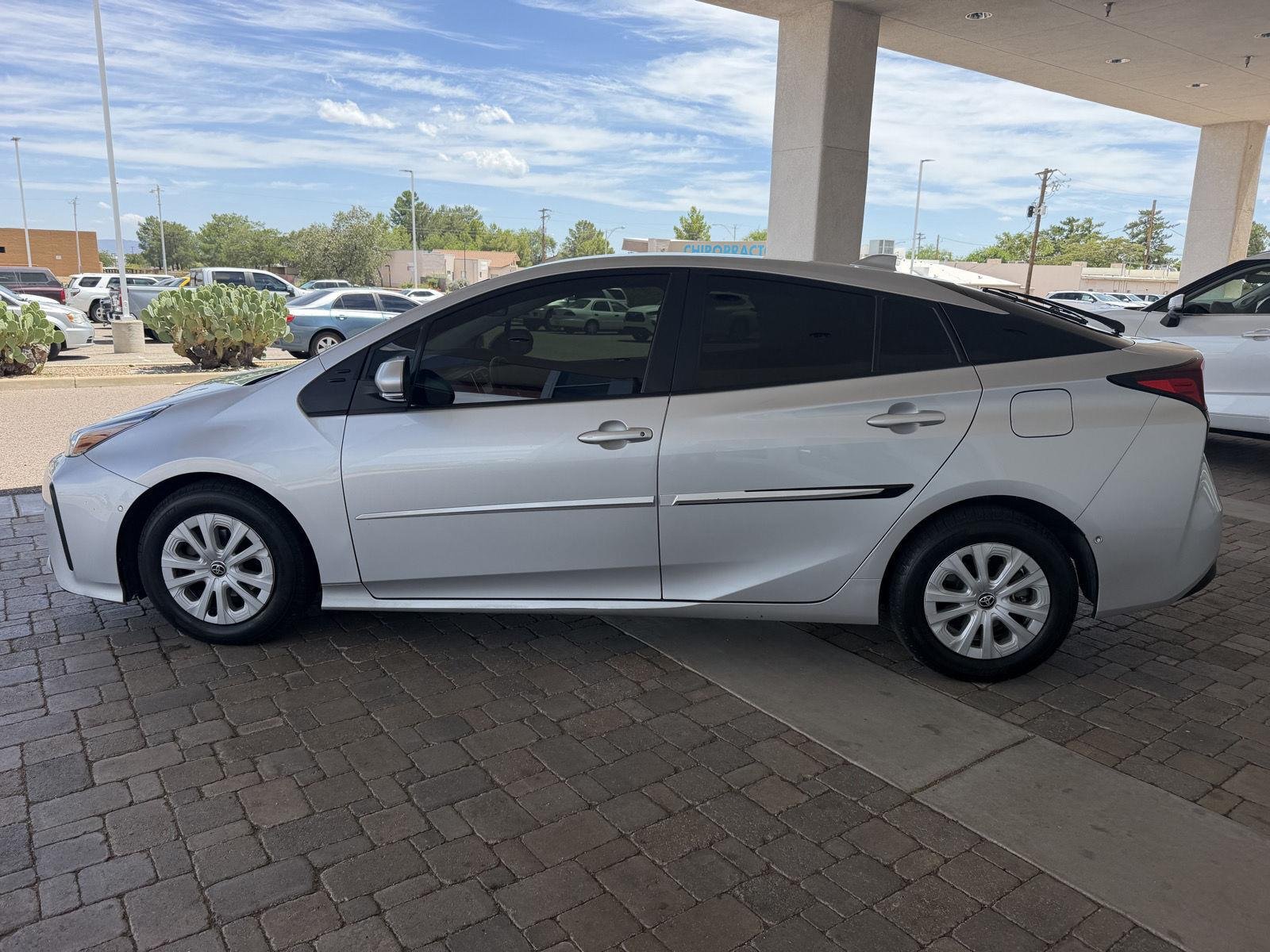 Used 2022 Classic Silver Metallic Toyota LE image 2
