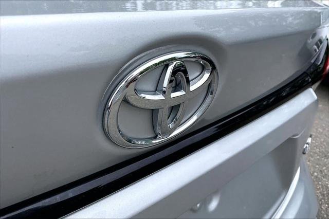 Certified Used 2025 SILVER ME. Toyota  image 29