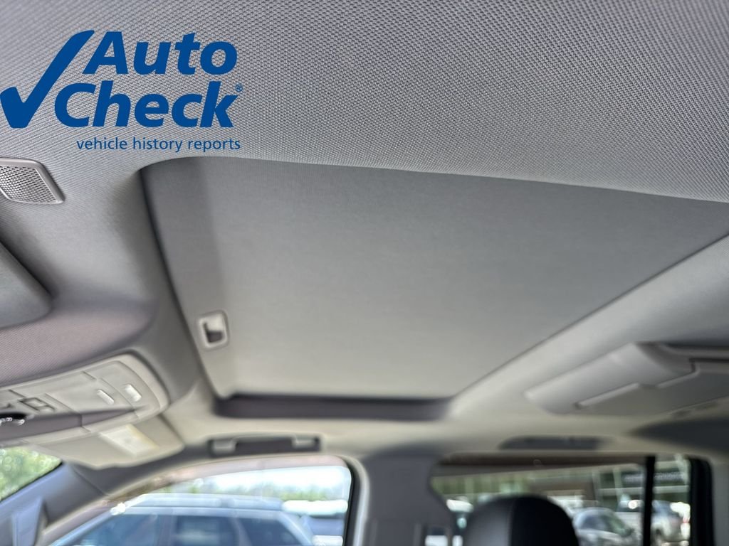 Used 2019 Black Chevrolet Premier image 16