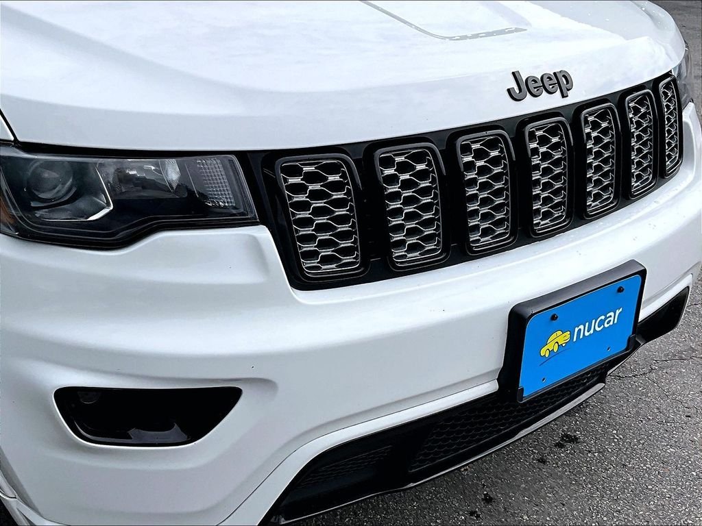 Used 2019 Bright White Clearcoat Jeep Altitude image 31