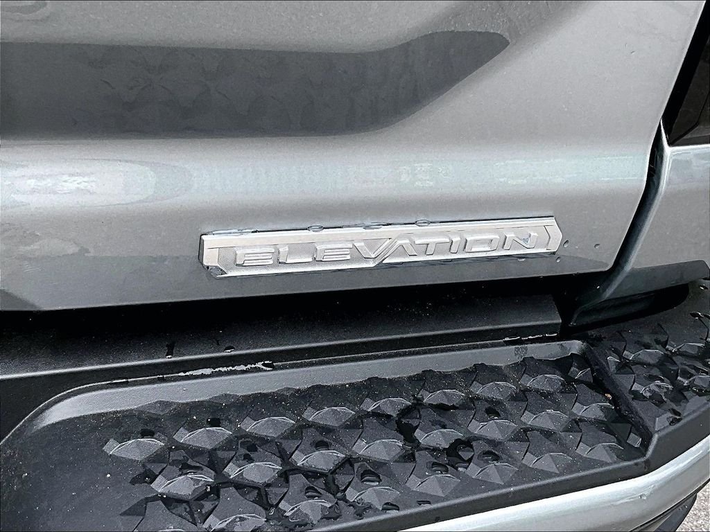 Used 2024 Gray GMC Elevation image 27