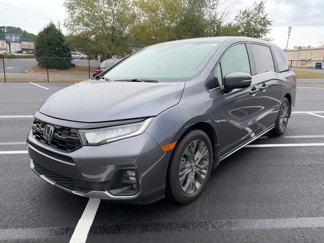 Used 2025 Modern Steel Metallic Honda Touring image 4