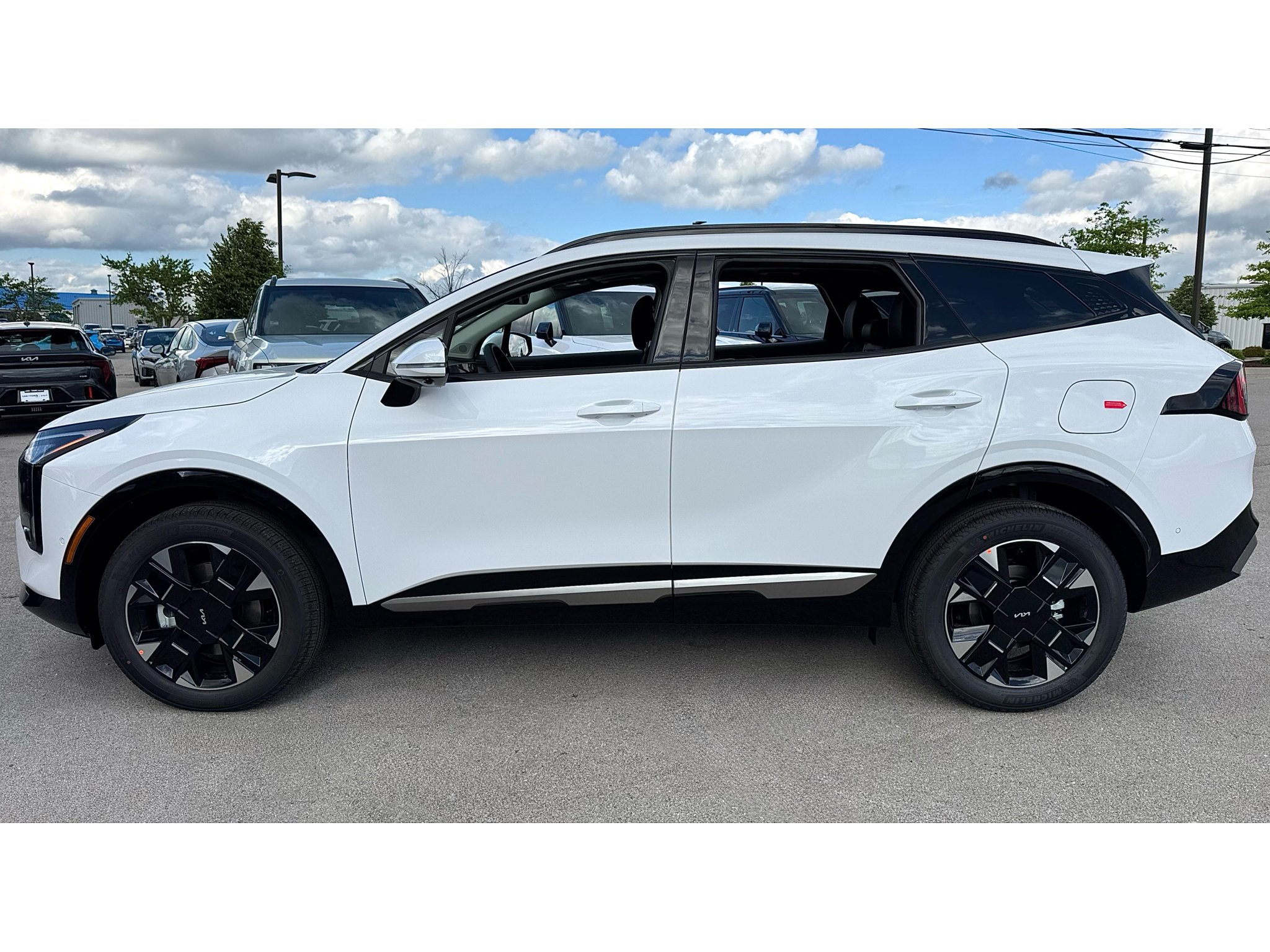 New 2027 Glacial White Pearl Kia SX Prestige image 29