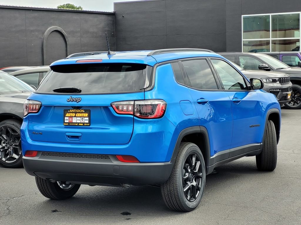 New 2026 Hydro Blue Pearlcoat Jeep Latitude image 3