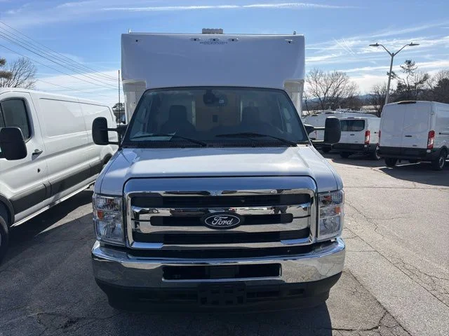 New 2026 White Ford Base image 18