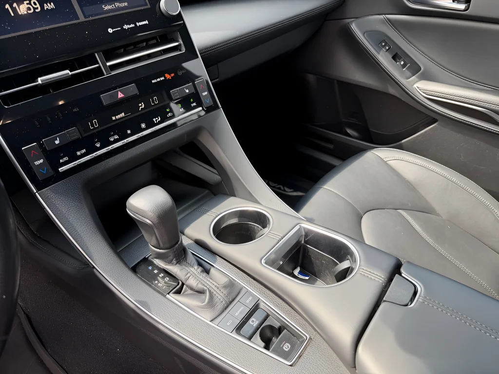 Used 2019 Gray Toyota XLE image 16