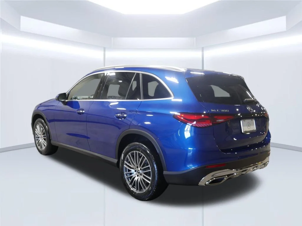 2026 Mercedes-Benz GLC Base - Photo 3