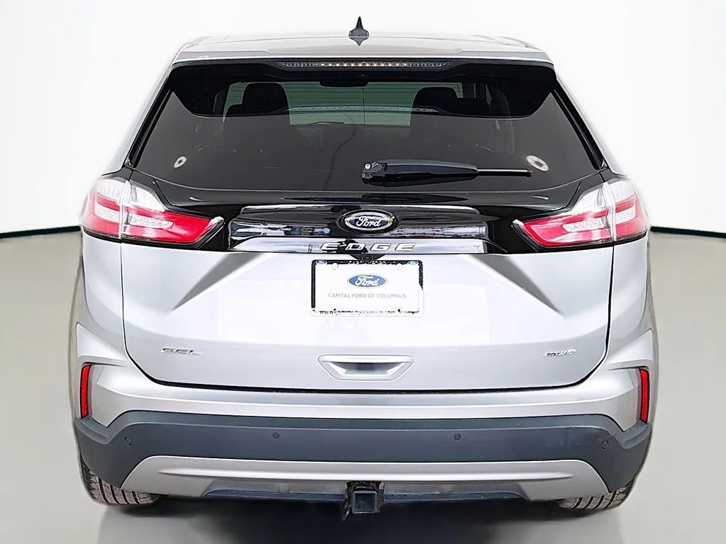 Used 2024 Iconic Silver Metallic Ford SEL image 12