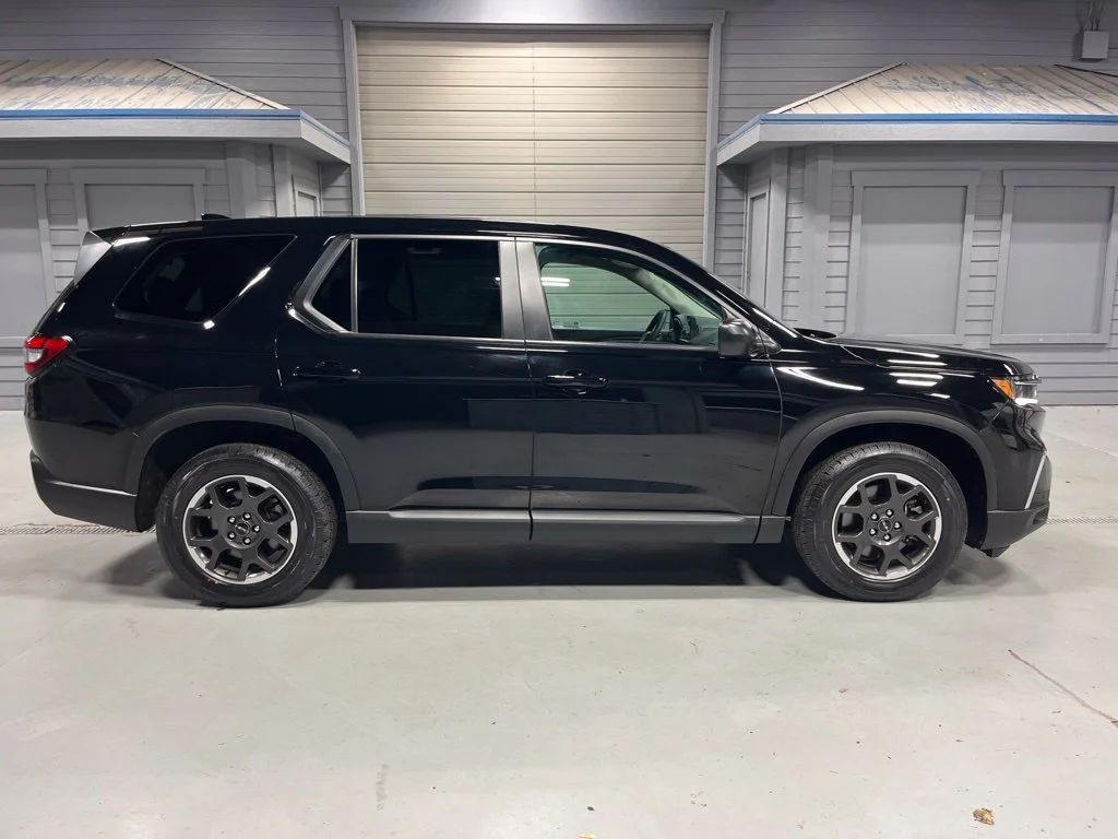 2023 Honda Pilot LX - Photo 44