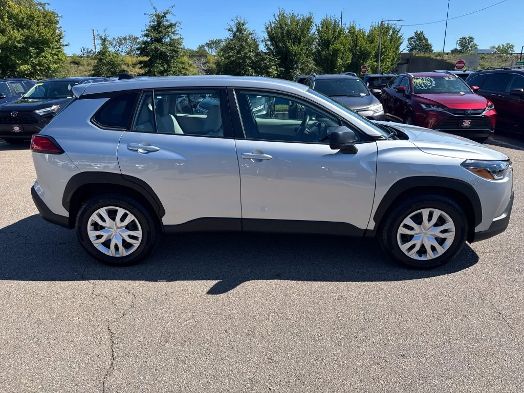 Used 2024 Silver Toyota L image 9