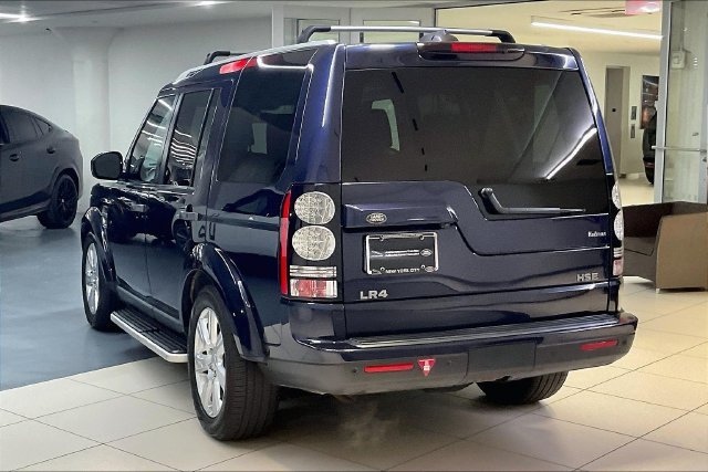 Used 2016 Blue Land Rover HSE image 16