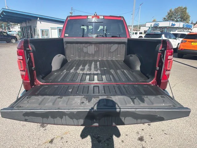 Used 2022 Delmonico Red Pearlcoat Ram Laramie image 15