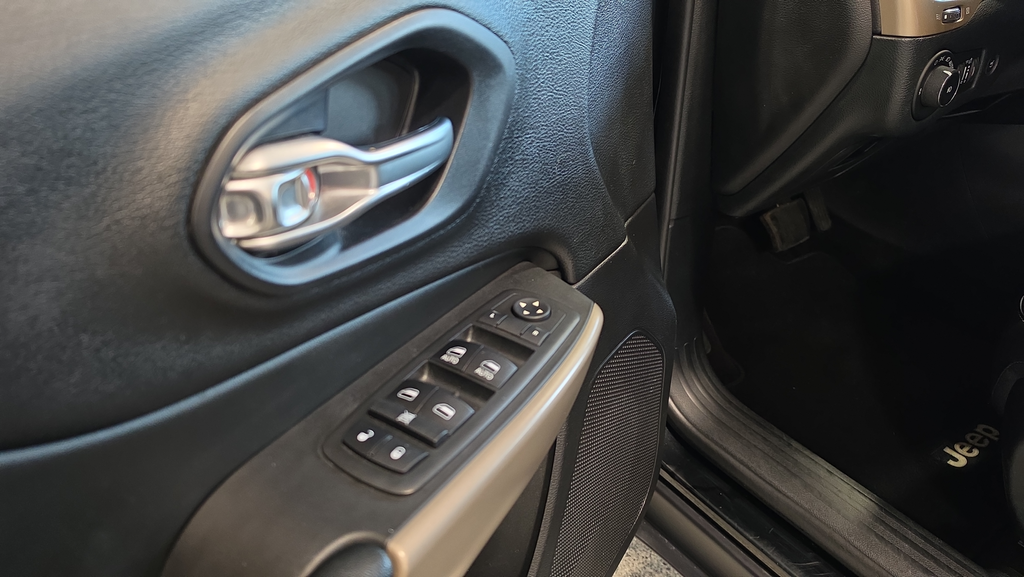 Used 2018 Black Jeep Limited image 13